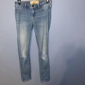 Hollister ripped jeggings